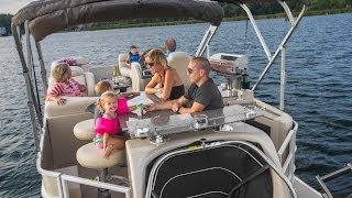 Godfrey Pontoon Boats  Aqua patio 240 CB Center Bar  Rough amp Salt Water Pontoon [upl. by Scarito]