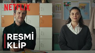 Kuvvetli Bir Alkış  Resmi Klip İzle [upl. by Allimac]