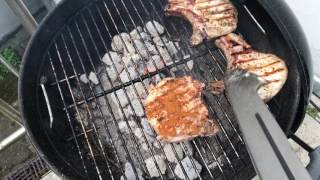 Grillen mit Weber Grill indirekte Hitze Kotelette Grillen Rezept [upl. by Trilly674]