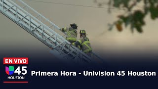 Continúan trabajando en voraz incendio en bodega de muebles [upl. by Assyral]