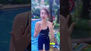 Xiao Wu is not allowed to swim without removing her makeup 斗罗大陆唐老六小舞 [upl. by Anauqes]