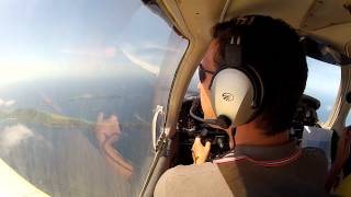 Martinique  Canouan Part II  Landing at Canouan Airport TVSC on a Piper PA28  Cockpit view [upl. by Marianne]