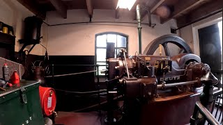 Korenmolen quotDE HEGEMANquot met oude dieselmotor 4K [upl. by Paley]