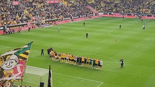 Dynamo Dresden  KBlock feiert den Heimsieg gegen SV Wehen Wiesbaden mit der Mannschaft 🖤💛 [upl. by Aicitan495]