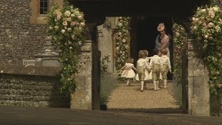 Kate Middleton tells children to be quiet before fixing her sisters wedding dress [upl. by Sitsuj]