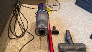 Dyson V11 absolute extra A light service [upl. by Norris615]