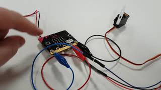 Servo attached to microbit [upl. by Neral]