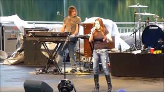 Gretchen Wilson  Here for the Party  live at Seaworld 2014 [upl. by Zeus220]