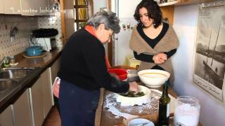 Ricetta Pizza con la scarola  Ricette Natale [upl. by Atal256]