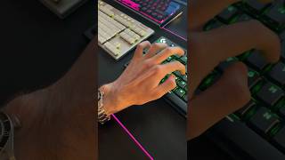 Sound and Build Quality Logitech G915 TKL Black Linear switches vs White Tactile switches [upl. by Brice]