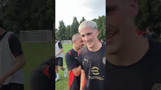 1° ALLENAMENTO  Il nuovo Milan 2425 di Fonseca è lui lultimo a lasciare il campo milan fonseca [upl. by Alcinia193]