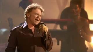 Simply Red  Holding back the years amp Its only love Havana 2005 [upl. by Stuckey]