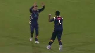 Thisara Perera took two outstanding catches  Quetta vs Peshawar Eliminator  PSL 2018 [upl. by Silva]