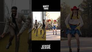 BEYONCE  TEXAS HOLD EM  LINE DANCE BATTLE  MANTEY TWINS VS JESSIE  COWBOY CARTER [upl. by Eelana]