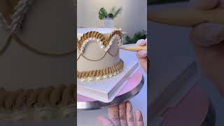 Retro decorated cake retrocake decoratedcake caketutorial healingfood [upl. by Rutter]