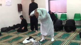 Sunni Deoband Wahabi Praying in a Shia mosque during Muharam Juloos great sign of unity [upl. by Ardnas]