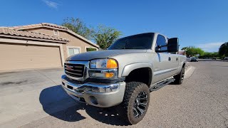 02 06 GMC SIERRA 66 como cambiar la tijera o control arm de enfrente derecha de arriba [upl. by Athallia]