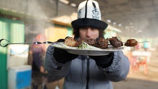 Probando comida callejera en la nieve KIRGUISTÁN  ¿La más rara de todas 🍖❄️ [upl. by Tratner]