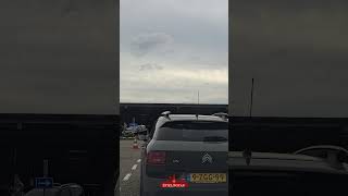 In de file aansluiten om van de parkeerplaats af te komen eftel1ngfan efteling pretparken [upl. by Zuleika724]