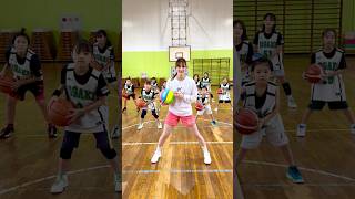 この曲まだ流行ってる？🏀尾崎クラブコラボ団員募集中リズムドリブルこやまりまた会いたい！バスケ女子ハンドリング [upl. by Nonnahsal]