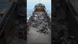 Why we are filling dust in ship lets see in video ✅⚓🚢pradhan3107 shorts trending ship india [upl. by Anil]