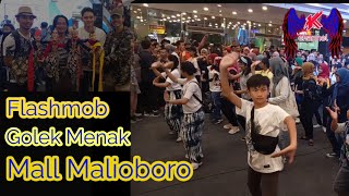 FLASHMOB TARI GOLEK MENAK  MALL MALIOBORO CAR FREE DAY  SELASA WAGEN [upl. by Irovi607]