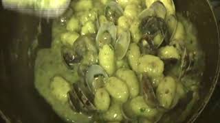 Gnocchi vongole e pesto di pistacchi [upl. by Rovelli]