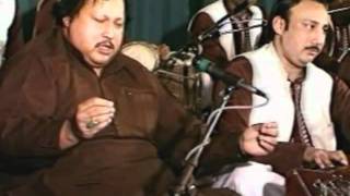 Nusrat Fateh Ali Khan Live in a concert at London [upl. by Sanferd]