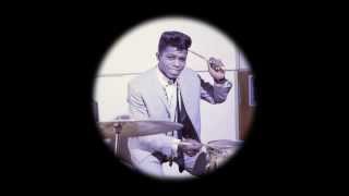 JAMES BROWN amp THE FAMOUS FLAMES  Tell Me What Youre Gonna Do  KING [upl. by Ssej]