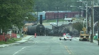 Accident de train au Canada incendies maîtrisés [upl. by Nerral]