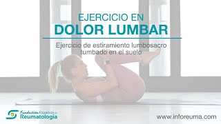 Dolor lumbar Ejercicio de estiramiento lumbosacro tumbado en el suelo [upl. by Anibla]