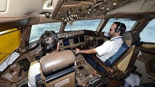 PIA Pakistan International Airlines London to Karachi from B777 flight deck [upl. by Mannes]