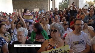 Protestos contra reajuste do valor do IPSEMG [upl. by Annawek301]