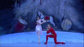 BOLSHOI BALLET LIVE  2017–18  „Dziadek do orzechów”  Taniec Śnieżynek [upl. by Aisatsana]