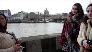 7 Pickpockets opérant sur le Pont des Arts [upl. by Ahsiya400]