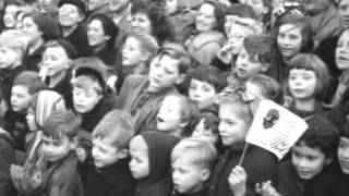 Intocht Sinterklaas in Amsterdam 1954 [upl. by Eleirbag]