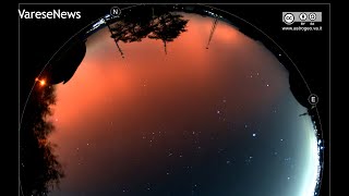 Aurora boreale in Italia lincredibile timelapse da Varese [upl. by Hubey]