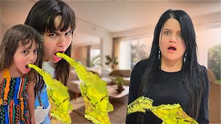 MARINA E ELISA PASSARAM MAL E VOMITARAM NA MAMÃE e ELISA NÃO PARA DE VOMITAR NO CINEMA [upl. by Hilar794]