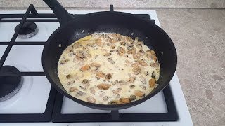 Мидии в сливочном соусе Как вкусно приготовить замороженные очищенные мидии [upl. by April]