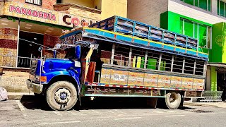 ESTÁS SON LAS FAMOSAS CHIVAS DE MI PUEBLO 😘  TRANSPORTE RURAL  DEL CAMPO A LA CIUDAD 🏙️ [upl. by Auqenaj]