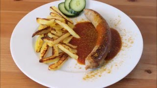 Selbstgemachte Currywurst mit fettarmen Ofenpommes [upl. by Bergman]