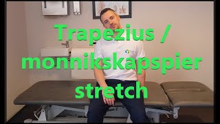 Trapezius  monnikskapspier schoudernekspier rekken [upl. by Kristopher]