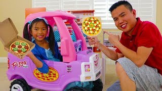 Wendy Pretend Play with Kids Pizza Delivery Fast Food Toy Store [upl. by Dlonyar]