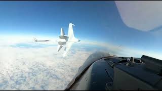 Russian Jet Thumps USAF F16 [upl. by Dnalram]