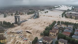 an hour ago a massive flood swept away houses cars in Puerto de Mazarrón Murcia Spain [upl. by Nahtaneoj925]