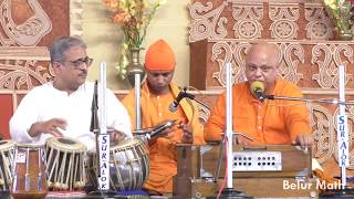 Devotional Songs by Swami Divyavratananda on Devotees Convention 2018 Day 1 [upl. by Adnoyek516]