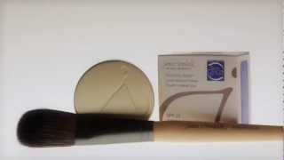 Jane Iredale Amazing Base Loose Powder Leonilla of Skinmazecom comments [upl. by Rahas]