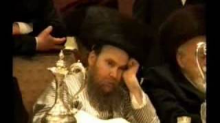 Pinky Weber Grams for Lelov Rebbe Shlita at Wedding [upl. by Eseilana]