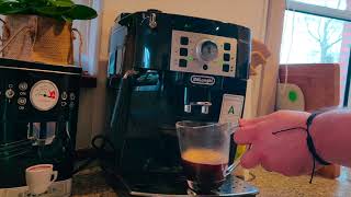 DeLonghi MagnificaS ECAM22110B  how it works [upl. by Arabela]