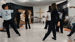 Reacende a Chama Sued Silva  Coreografia Ministério de Dança RCCA [upl. by Fiona575]